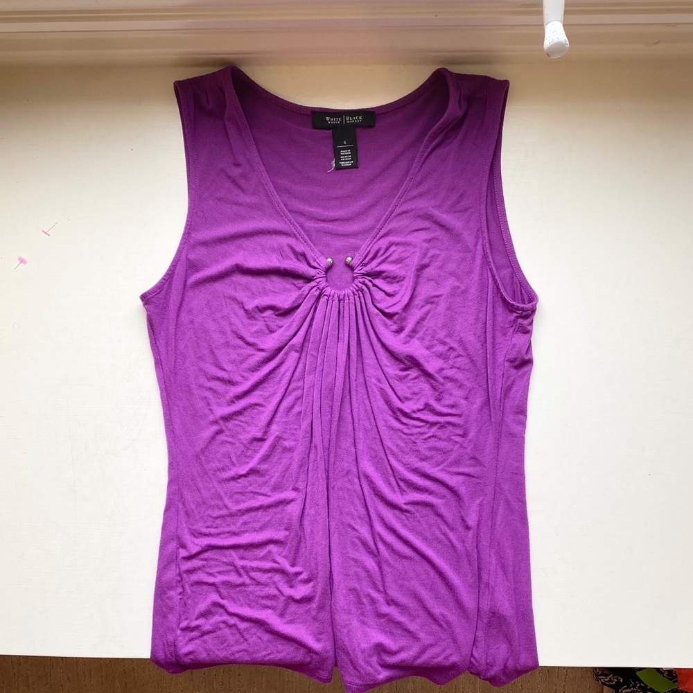 WHITE HOUSE BLACK MARKET PURPLE RING TANK